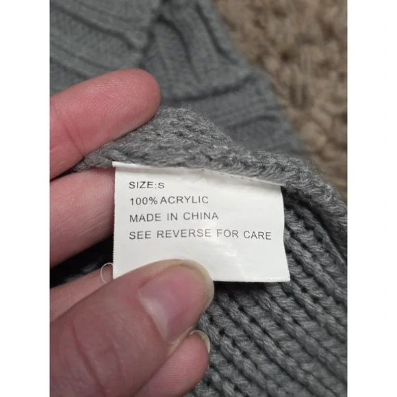 Sagan brand gray‎ cable knit cardigan Size Small - Picture 8 of 9
